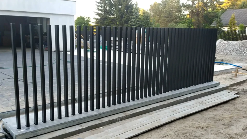 submersible gate