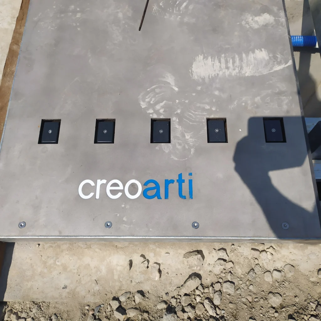 modern retractable gate