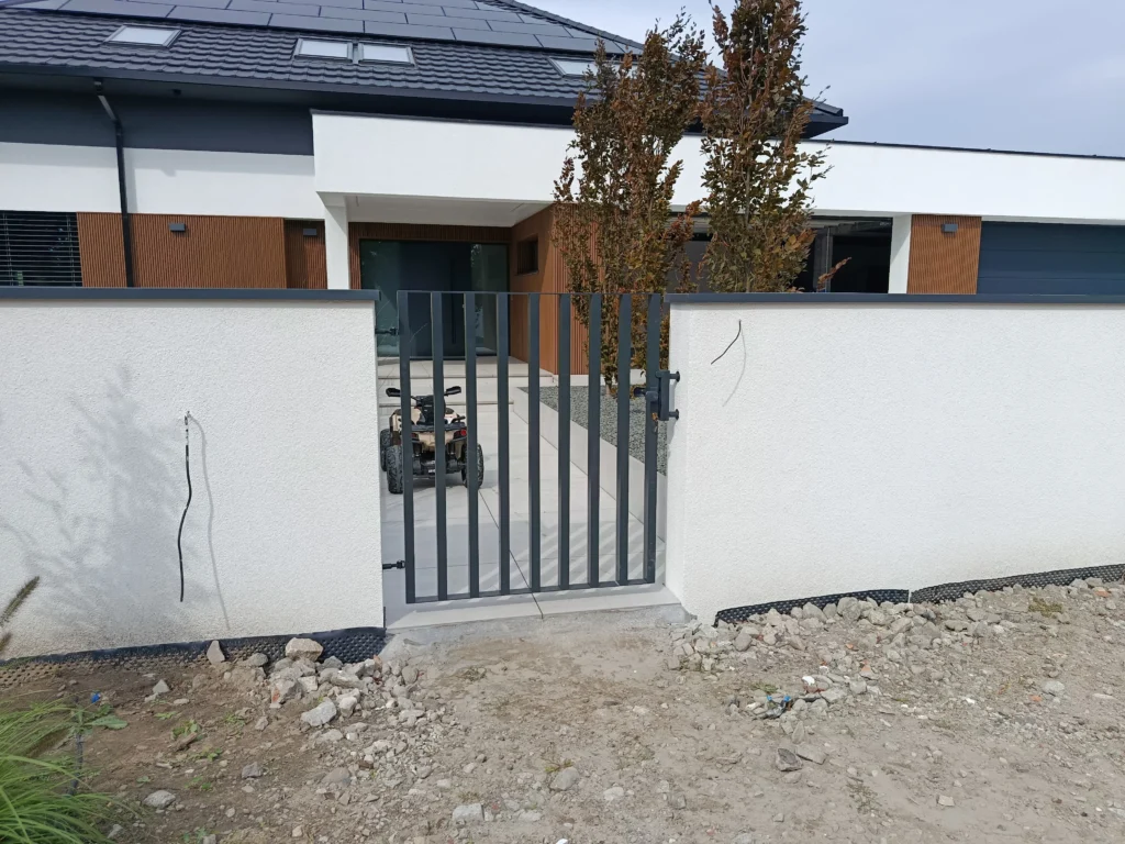 retractable gate system