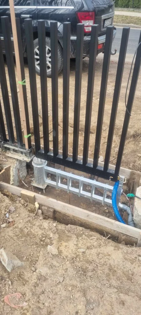 telescopic gate in the groun