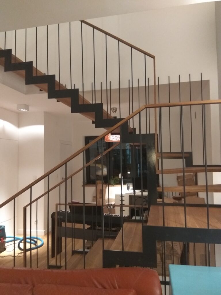 Open-riser stairs