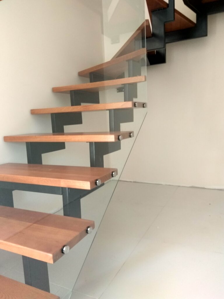Open-riser stairs
