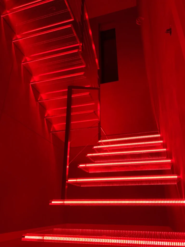 Floating shelf stairs
