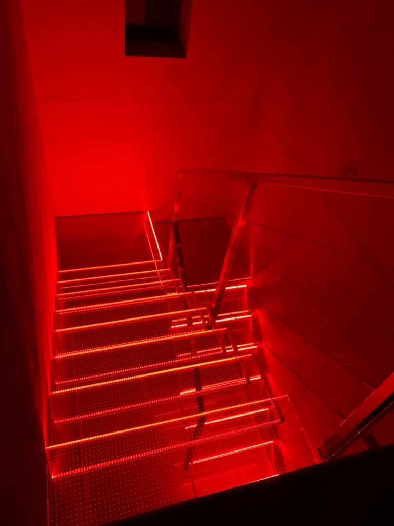 Floating shelf stairs